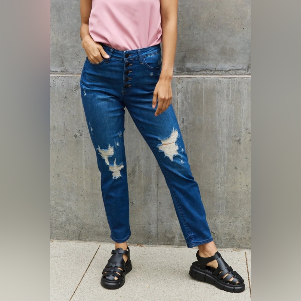 NWOT Judy Blue High Waisted Distressed Boyfriend Jeans